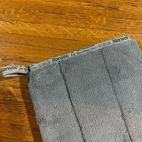 Norwex Bathroom Scrub Mitt NWOT - Picture 3 of 13